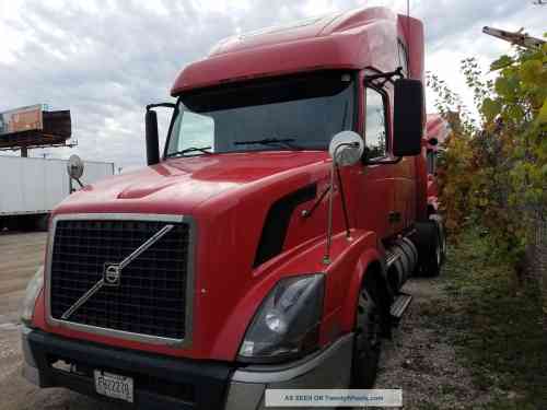 2005 VOLVO TRUCK  VNL