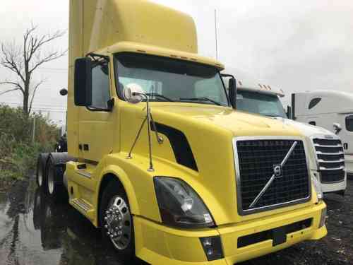 2007 VOLVO TRUCK  VT