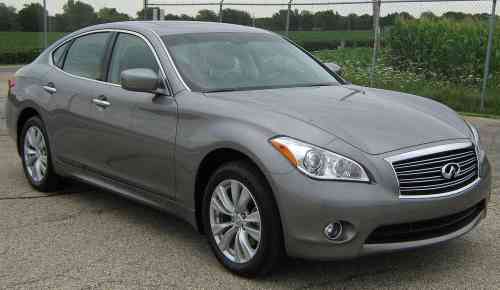 2011 INFINITI M37